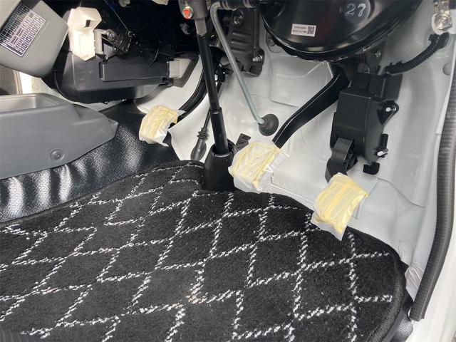 ＮＴ１００クリッパートラック ＤＸ　４ＷＤ　軽トラック　ＭＴ　アルミホイール　エアコン　パワーステアリング　運転席エアバッグ　助手席エアバッグ（26枚目）