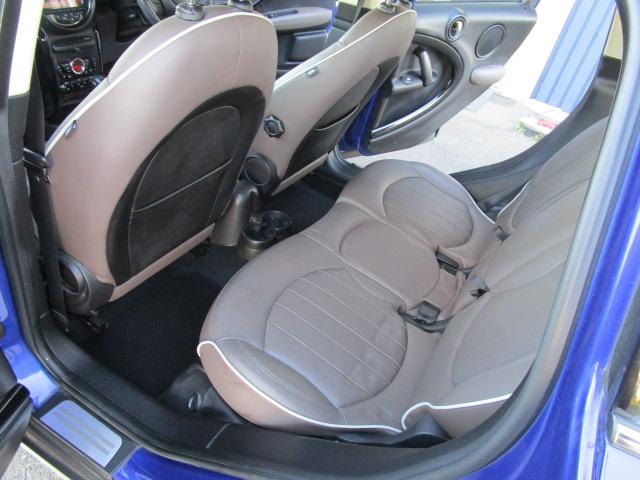 ＭＩＮＩ クーパーＤ　クロスオーバー　オール４　レザーＰＫＧ　ライトコーヒーカラー　１７ＡＷ　ＨＩＤ　ＬＥＤフォグ　シートヒーター　クロームデザインパッケージ　ミントパッケージ（8枚目）