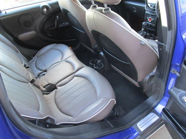 ＭＩＮＩ クーパーＤ　クロスオーバー　オール４　レザーＰＫＧ　ライトコーヒーカラー　１７ＡＷ　ＨＩＤ　ＬＥＤフォグ　シートヒーター　クロームデザインパッケージ　ミントパッケージ（9枚目）