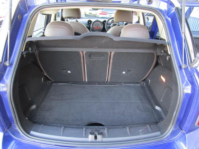 ＭＩＮＩ クーパーＤ　クロスオーバー　オール４　レザーＰＫＧ　ライトコーヒーカラー　１７ＡＷ　ＨＩＤ　ＬＥＤフォグ　シートヒーター　クロームデザインパッケージ　ミントパッケージ（11枚目）