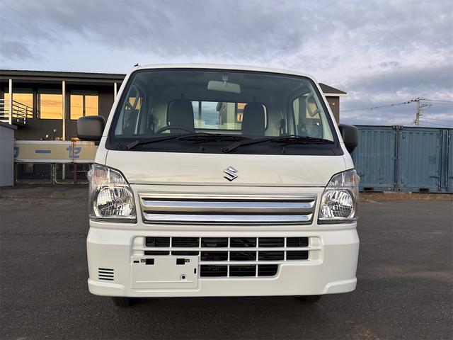 キャリイトラック ＫＣエアコン・パワステ農繁仕様　スズキセーフティーサポートレス　リアデフロック　強化リアリーフスプリング４枚　低速高速切替式トランスファー　荷台作業灯　アッパーメンバーサポート　キーレス　パワーウインドー　オートライト　バックブザー（3枚目）