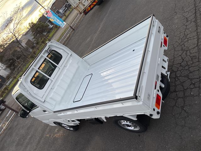 キャリイトラック ＫＣエアコン・パワステ農繁仕様　スズキセーフティーサポートレス　リアデフロック　強化リアリーフスプリング４枚　低速高速切替式トランスファー　荷台作業灯　アッパーメンバーサポート　キーレス　パワーウインドー　オートライト　バックブザー（10枚目）