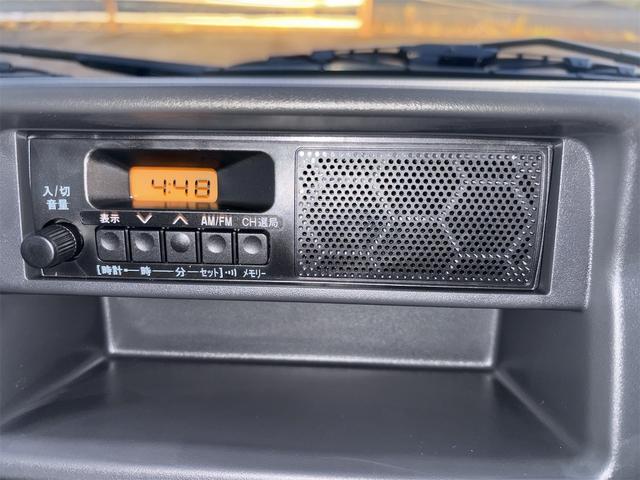 キャリイトラック ＫＣエアコン・パワステ農繁仕様　スズキセーフティーサポートレス　リアデフロック　強化リアリーフスプリング４枚　低速高速切替式トランスファー　荷台作業灯　アッパーメンバーサポート　キーレス　パワーウインドー　オートライト　バックブザー（32枚目）