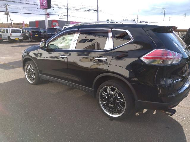 エクストレイル 　純正ナビ　テレビ　アラウンドビューモニター　ＬＥＤヘッドライト　社外アルミホイール　クルーズコントロール　アイドリングストップ　エマージェンシーブレーキ　レザーシート　シートヒーター（8枚目）