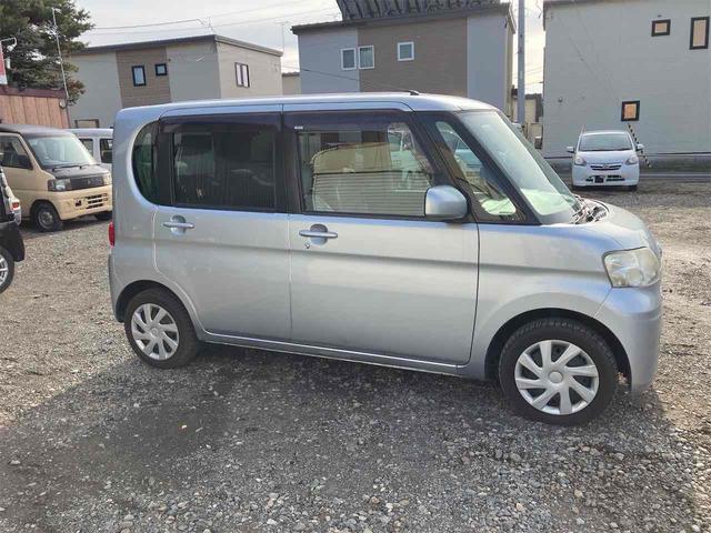 タント L 4WD 福祉車両 ドライブレコーダー 電動スライドドア スマートキー 電動格納ミラー 盗難防止システム ABS エアコン パワーステアリング パワーウィンドウ 運転席エアバッグ 助手席エアバッグ(8枚目)