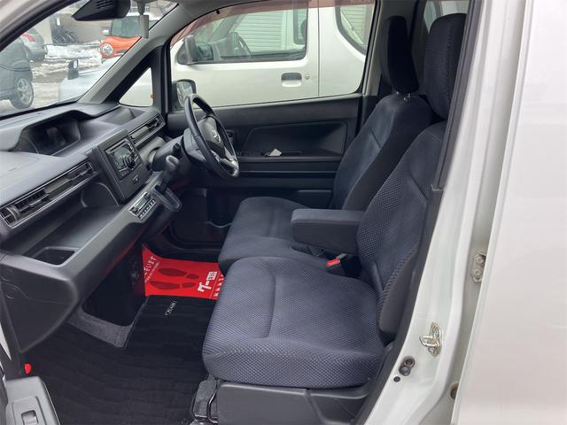 フレア 　レーンアシスト　衝突被害軽減システム　オートライト　スマートキー　アイドリングストップ　電動格納ミラー　シートヒーター　ベンチシート　ＣＶＴ　ＥＳＣ　ＣＤ　ＵＳＢ　ミュージックプレイヤー接続可（24枚目）