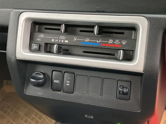 ハイゼットトラック 　４ＷＤ　軽トラック　ＭＴ　ＥＴＣ　キーレスエントリー　オートライト　エアコン　パワーステアリング　パワーウィンドウ　運転席エアバッグ　助手席エアバッグ　ＣＤ　ＵＳＢ（4枚目）