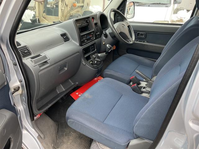 ハイゼットカーゴ 　４ＷＤ　ＭＴ　バックカメラ　両側スライドドア　電動格納ミラー　エアコン　パワーウィンドウ　運転席エアバッグ　助手席エアバッグ　ＣＤ（32枚目）