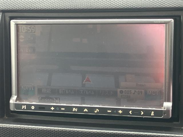 キックス 　４ＷＤ　ＥＴＣ　ナビ　ＴＶ　電動格納ミラー　シートヒーター　ＡＴ　ＣＤ　ＤＶＤ再生　ＵＳＢ　ルーフレール　アルミホイール　エアコン　パワーウィンドウ（4枚目）