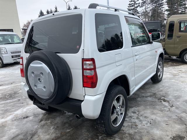 キックス 　４ＷＤ　ＥＴＣ　ナビ　ＴＶ　電動格納ミラー　シートヒーター　ＡＴ　ＣＤ　ＤＶＤ再生　ＵＳＢ　ルーフレール　アルミホイール　エアコン　パワーウィンドウ（14枚目）