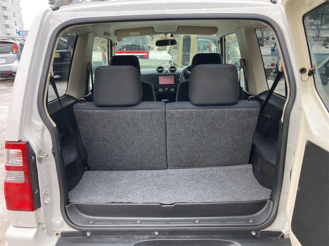 キックス 　４ＷＤ　ＥＴＣ　ナビ　ＴＶ　電動格納ミラー　シートヒーター　ＡＴ　ＣＤ　ＤＶＤ再生　ＵＳＢ　ルーフレール　アルミホイール　エアコン　パワーウィンドウ（19枚目）