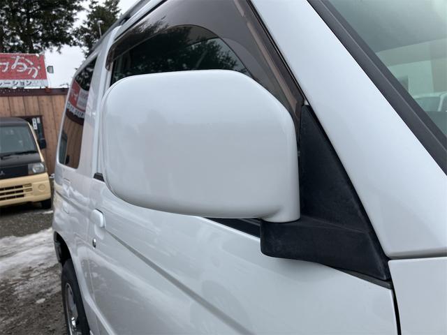 キックス 　４ＷＤ　ＥＴＣ　ナビ　ＴＶ　電動格納ミラー　シートヒーター　ＡＴ　ＣＤ　ＤＶＤ再生　ＵＳＢ　ルーフレール　アルミホイール　エアコン　パワーウィンドウ（23枚目）