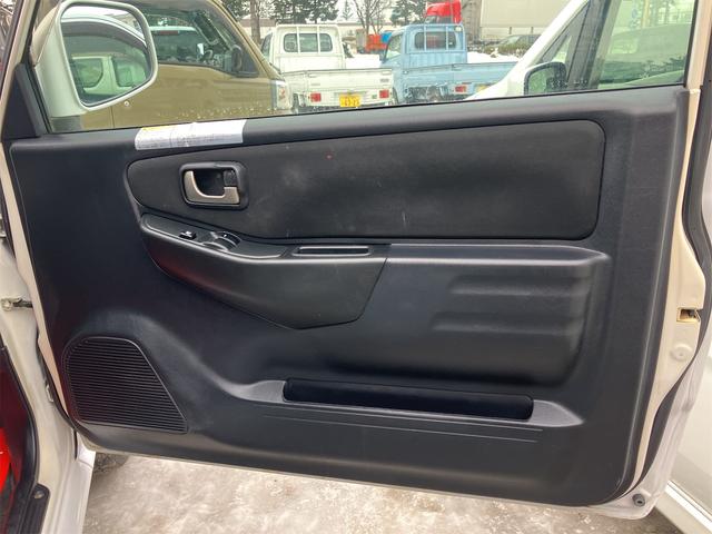 キックス 　４ＷＤ　ＥＴＣ　ナビ　ＴＶ　電動格納ミラー　シートヒーター　ＡＴ　ＣＤ　ＤＶＤ再生　ＵＳＢ　ルーフレール　アルミホイール　エアコン　パワーウィンドウ（39枚目）