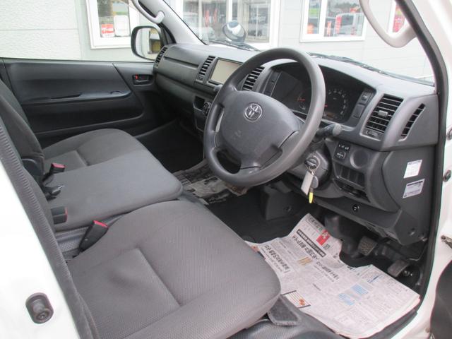 ハイエースバン ロングDX GLパッケージ 3.0ディーゼルターボ 4WD ナビ TV 寒冷地仕様車 3人乗り(6枚目)