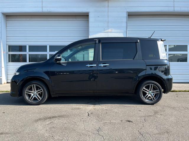 シエンタ ＤＩＣＥリミテッド　４ＷＤ　１５００ＣＣ　ワンオーナー　ＳＤナビ　バックカメラ　社外アルミ　ドアバイザー　バックカメラ　ＥＴＣ　左側パワースライドドア　電動格納ミラー（9枚目）