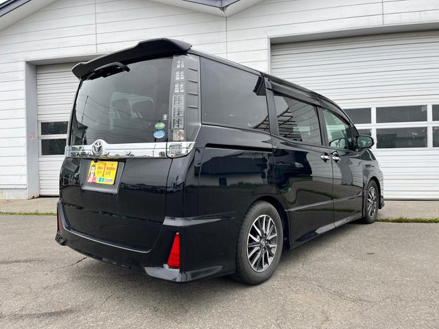 ヴォクシー ＺＳ　煌　４ＷＤ　２０００ＣＣ　ワンオーナー　寒冷地仕様　スマートキー　プッシュスタート　両側パワースライドドア　ＬＥＤヘッドライト　社外カーナビ　バックカメラ　社外エンジンスターター（5枚目）