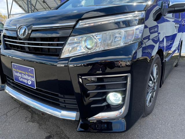 ヴォクシー ＺＳ　煌　４ＷＤ　２０００ＣＣ　ワンオーナー　寒冷地仕様　スマートキー　プッシュスタート　両側パワースライドドア　ＬＥＤヘッドライト　社外カーナビ　バックカメラ　社外エンジンスターター（10枚目）
