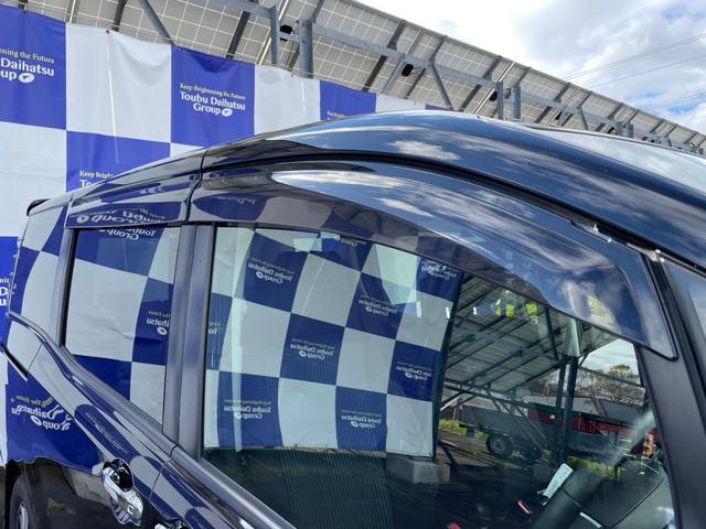 ヴォクシー ＺＳ　煌　４ＷＤ　２０００ＣＣ　ワンオーナー　寒冷地仕様　スマートキー　プッシュスタート　両側パワースライドドア　ＬＥＤヘッドライト　社外カーナビ　バックカメラ　社外エンジンスターター（12枚目）