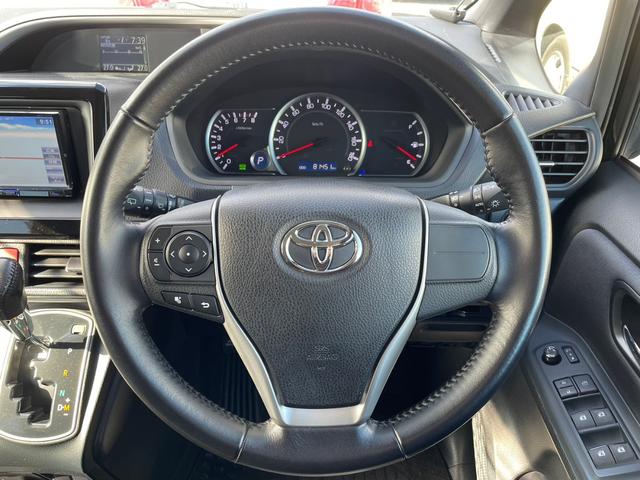 ヴォクシー ＺＳ　煌　４ＷＤ　２０００ＣＣ　ワンオーナー　寒冷地仕様　スマートキー　プッシュスタート　両側パワースライドドア　ＬＥＤヘッドライト　社外カーナビ　バックカメラ　社外エンジンスターター（16枚目）