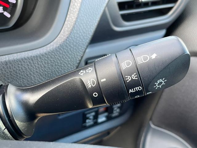 ヴォクシー ＺＳ　煌　４ＷＤ　２０００ＣＣ　ワンオーナー　寒冷地仕様　スマートキー　プッシュスタート　両側パワースライドドア　ＬＥＤヘッドライト　社外カーナビ　バックカメラ　社外エンジンスターター（19枚目）