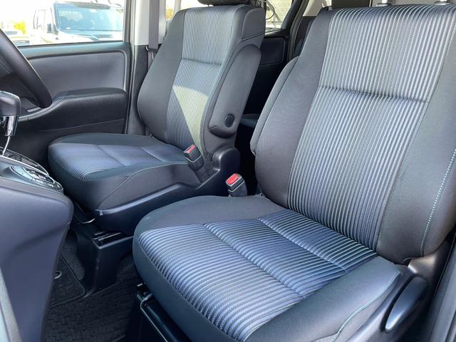 ヴォクシー ＺＳ　煌　４ＷＤ　２０００ＣＣ　ワンオーナー　寒冷地仕様　スマートキー　プッシュスタート　両側パワースライドドア　ＬＥＤヘッドライト　社外カーナビ　バックカメラ　社外エンジンスターター（38枚目）