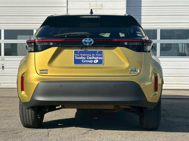 ヤリスクロス ハイブリッドＺ　４ＷＤ！ハイブリッド！ＥＴＣ！ドライブレコーダー！純正ディスプレイオーディオ！ＬＥＤヘッドランプ！バックカメラ！クリアランスソナー！スマートキー！パワーバックドア！（6枚目）