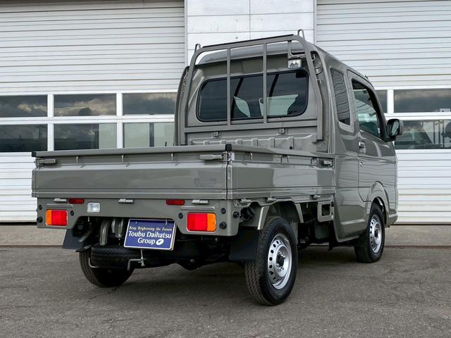 キャリイトラック  届出済未使用車!4WD!マニュアル!キーレス!LEDヘッドランプ!パワーウインドウ!(6枚目)