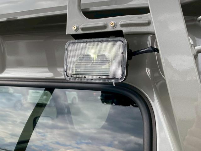 キャリイトラック  届出済未使用車!4WD!マニュアル!キーレス!LEDヘッドランプ!パワーウインドウ!(16枚目)