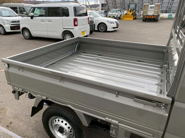 キャリイトラック  届出済未使用車!4WD!マニュアル!キーレス!LEDヘッドランプ!パワーウインドウ!(19枚目)