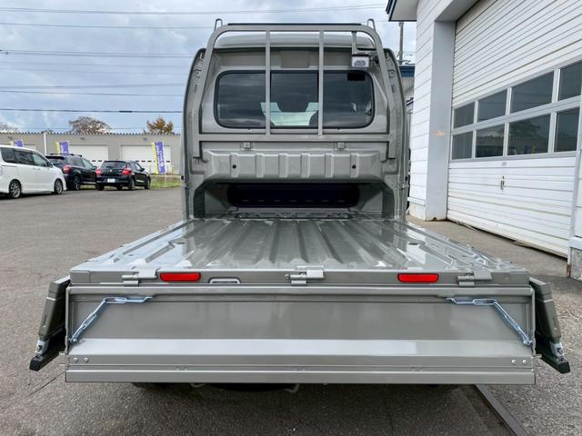 キャリイトラック  届出済未使用車!4WD!マニュアル!キーレス!LEDヘッドランプ!パワーウインドウ!(24枚目)