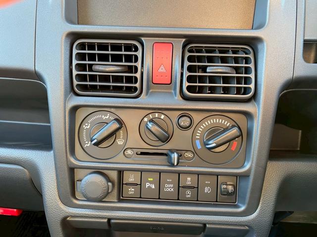 キャリイトラック  届出済未使用車!4WD!マニュアル!キーレス!LEDヘッドランプ!パワーウインドウ!(35枚目)