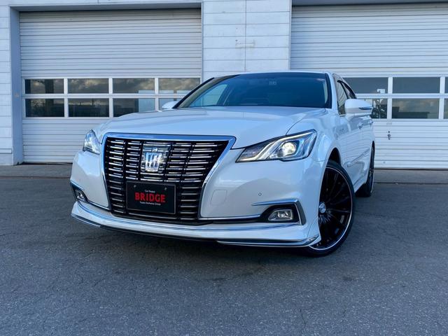 TOYOTA CROWN HYBRID ROYAL SALOON FOUR
