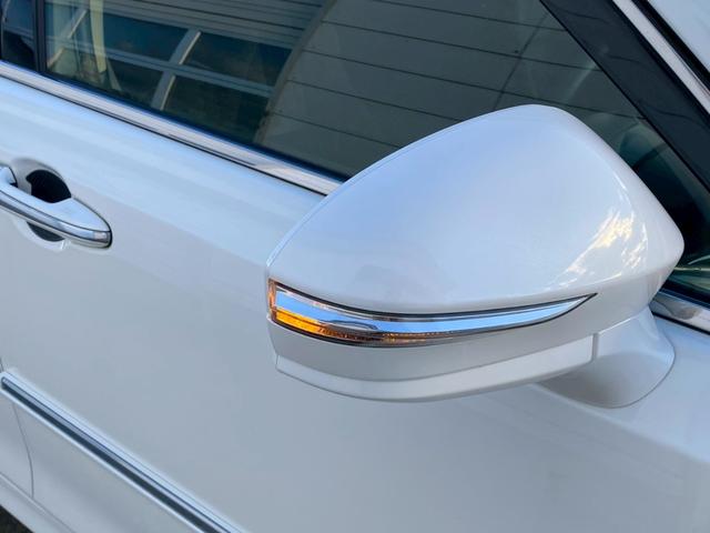 TOYOTA CROWN HYBRID ROYAL SALOON FOUR