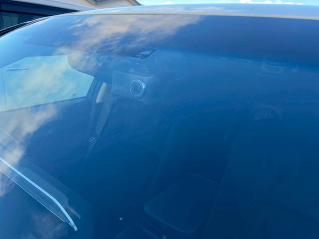 TOYOTA CROWN HYBRID ROYAL SALOON FOUR