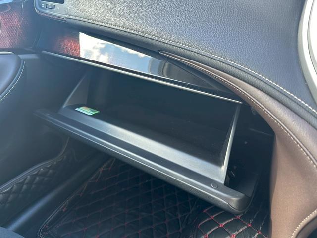 TOYOTA CROWN HYBRID ROYAL SALOON FOUR