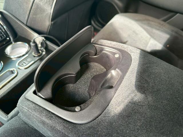 TOYOTA CROWN HYBRID ROYAL SALOON FOUR