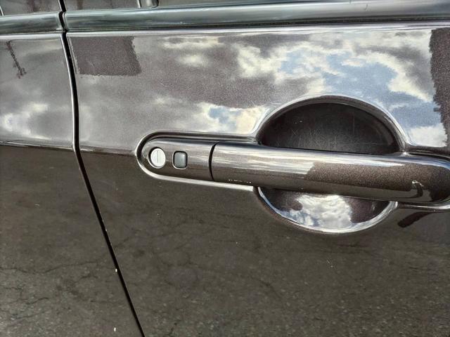 アルトラパン Ｇ　４ＷＤ！クリーニング済み！アイドリングストップ！スマートキー！シートヒーター！フルフラット！盗難防止システム！バイザー！ＡＢＳ！ベンチシート！衝突安全ボディー！（13枚目）