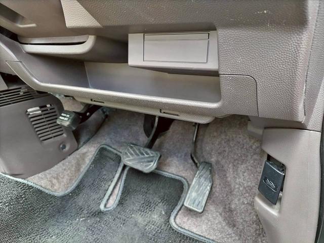 アルトラパン Ｇ　４ＷＤ！クリーニング済み！アイドリングストップ！スマートキー！シートヒーター！フルフラット！盗難防止システム！バイザー！ＡＢＳ！ベンチシート！衝突安全ボディー！（33枚目）