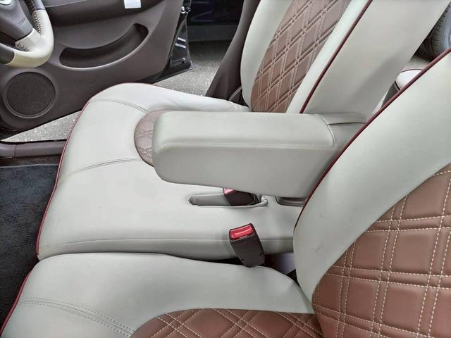 アルトラパン Ｇ　４ＷＤ！クリーニング済み！アイドリングストップ！スマートキー！シートヒーター！フルフラット！盗難防止システム！バイザー！ＡＢＳ！ベンチシート！衝突安全ボディー！（42枚目）