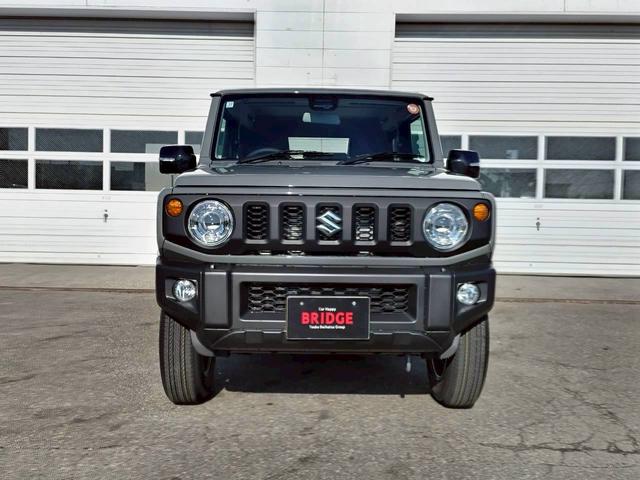 ジムニー XC 届出済未使用車!LEDヘッドランプ!シートヒーター!スマートキー!クリアランスソナー!アイドリングストップ!オートライトダウンヒルアシストコントロール!(4枚目)