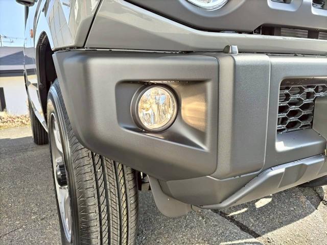 ジムニー XC 届出済未使用車!LEDヘッドランプ!シートヒーター!スマートキー!クリアランスソナー!アイドリングストップ!オートライトダウンヒルアシストコントロール!(12枚目)