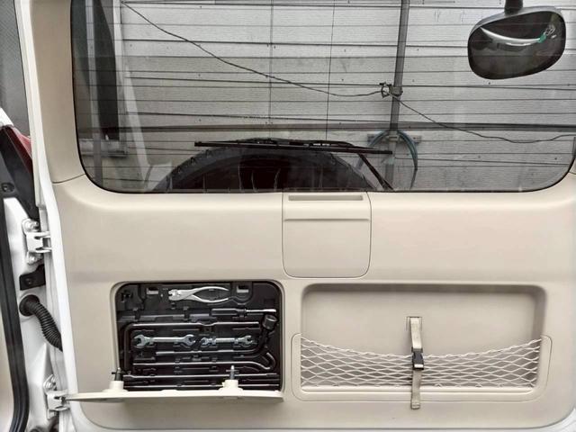 ランドクルーザープラド ＴＸ　４ＷＤ！ディーゼル！ＥＴＣ！ドライブレコーダー！純正ナビゲーション！サンルーフ！フルフラット！ルーフレール！盗難防止システム！キーレス！ＡＢＳ！（64枚目）