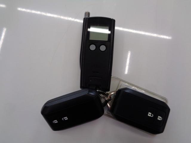 ハスラー ハイブリッドＸ　女性オーナー　４ＷＤ　ＣＶＴ　メーカーＯＰナビ　全方位モニター　フルセグＴＶ　Ｂｌｕｅｔｏｏｔｈ　レーダーブレーキサポート　横滑り防止装置　アイドリングストップ　Ｐスタート　ＬＥＤヘッドライト　取説（33枚目）