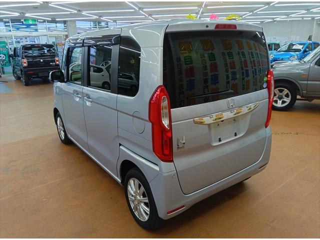 Ｎ－ＢＯＸ Ｇ・Ｌホンダセンシング　踏み間違い防止　ＬＫＡＳ　クリアランスソナー　前席シートヒーター　キーフリー　電動格納ミラー　ＬＥＤヘッドライト　Ｗエアバック　スマートキー　ＶＳＡ　オートエアコン　オートライト　フルタイム４ＷＤ（4枚目）