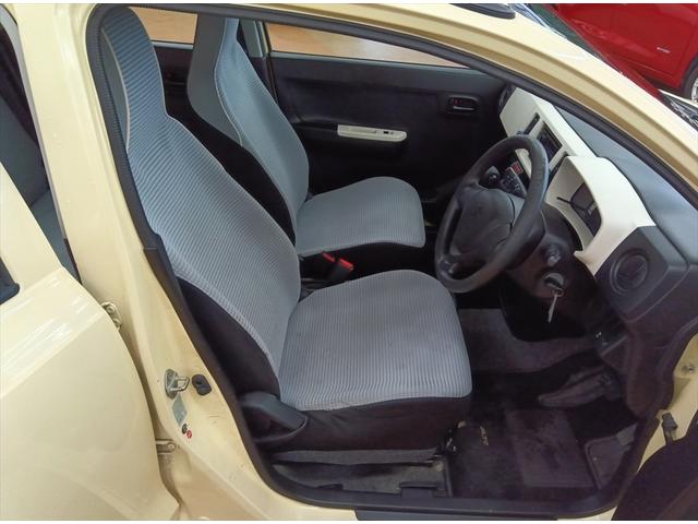 アルト Ｆ　４ＷＤ　ＣＤ　シートヒーター　ＡＢＳ　横滑り防止装置　エアコン　パワステ　パワーウインドウ　運転席エアバック　助手席エアバック（16枚目）