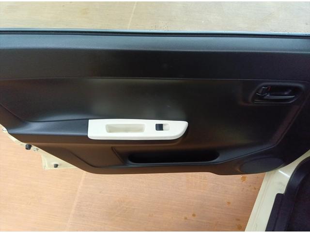 アルト Ｆ　４ＷＤ　ＣＤ　シートヒーター　ＡＢＳ　横滑り防止装置　エアコン　パワステ　パワーウインドウ　運転席エアバック　助手席エアバック（24枚目）