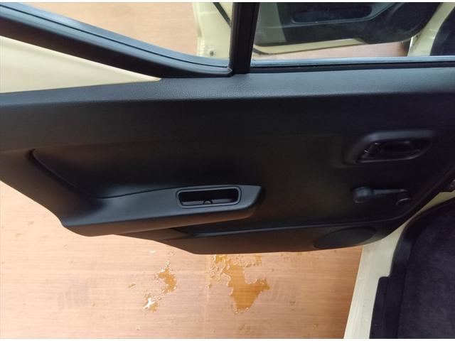 アルト Ｆ　４ＷＤ　ＣＤ　シートヒーター　ＡＢＳ　横滑り防止装置　エアコン　パワステ　パワーウインドウ　運転席エアバック　助手席エアバック（25枚目）