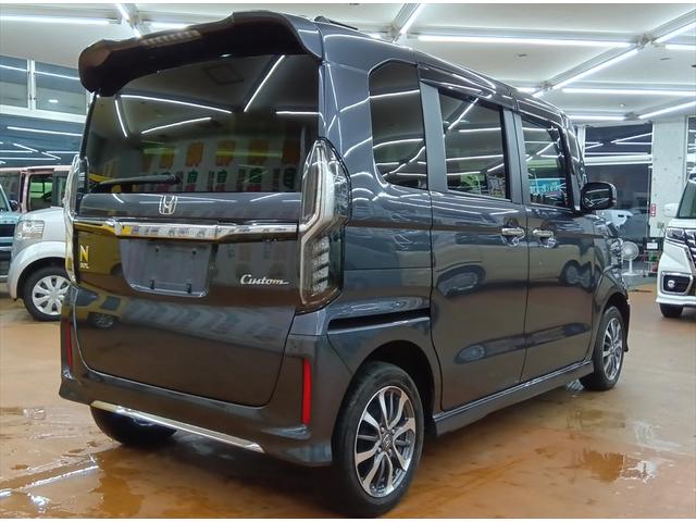 Ｎ－ＢＯＸカスタム Ｌ　４ＷＤ　衝突軽減ブレーキ　Ｂｌｕｅｔｏｏｔｈ　バックカメラ　純正メモリーナビ・ワンセグＴＶ　片側パワースライドドア　ＥＴＣ　エンジンスターター　シートヒーター　禁煙車　ＬＥＤヘッドライト　ＡＢＳ（10枚目）