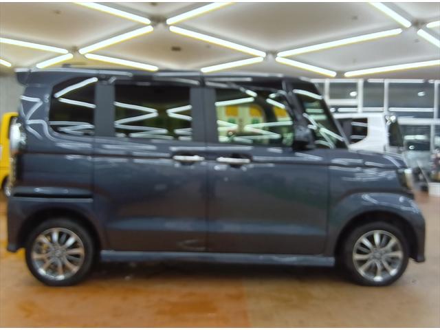 Ｎ－ＢＯＸカスタム Ｌ　４ＷＤ　衝突軽減ブレーキ　Ｂｌｕｅｔｏｏｔｈ　バックカメラ　純正メモリーナビ・ワンセグＴＶ　片側パワースライドドア　ＥＴＣ　エンジンスターター　シートヒーター　禁煙車　ＬＥＤヘッドライト　ＡＢＳ（11枚目）