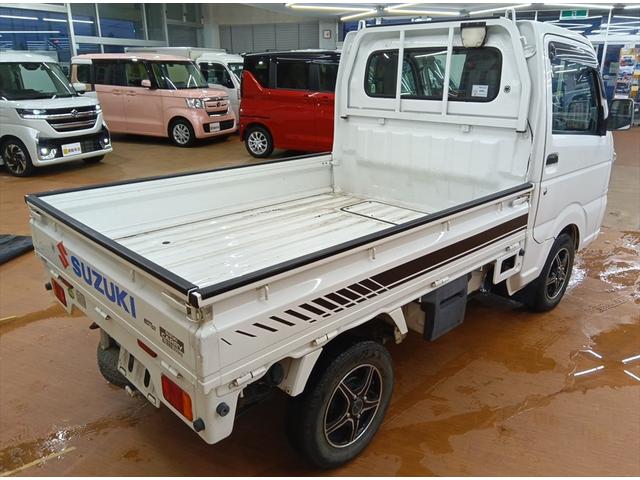 キャリイトラック ＫＣエアコン・パワステ　４ＷＤ　ＣＤ　禁煙車　ＡＢＳ　エアコン　パワステ　運転席エアバック　助手席エアバック　社外アルミホイール（6枚目）